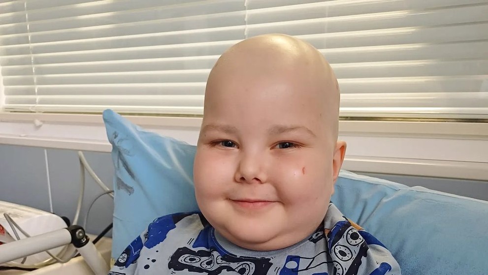 Malý Artur trpí vzácným HLH syndromem (5)