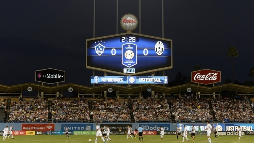 Real Madrid na baseballovém stadionu - 1