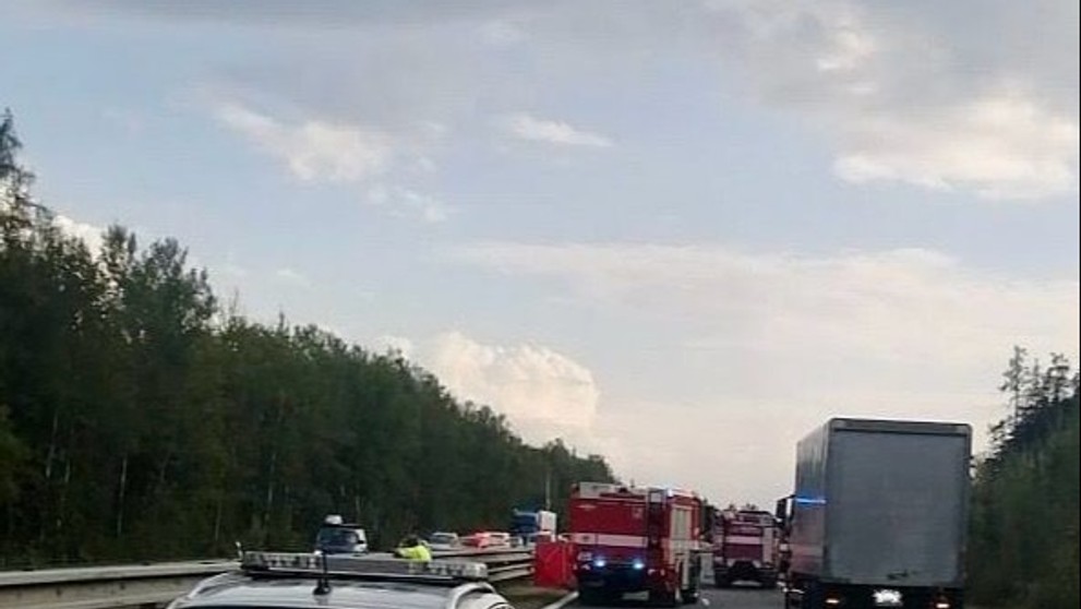 Nehoda na dálnici D5 (cropped)