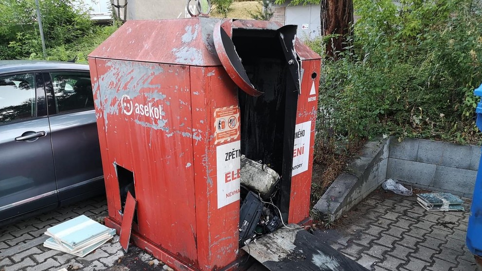 Požár nádoby na elektroodpad