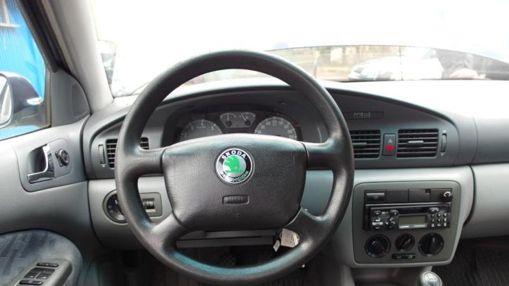 Škoda Octavia 1,8 SLX 20V - 4