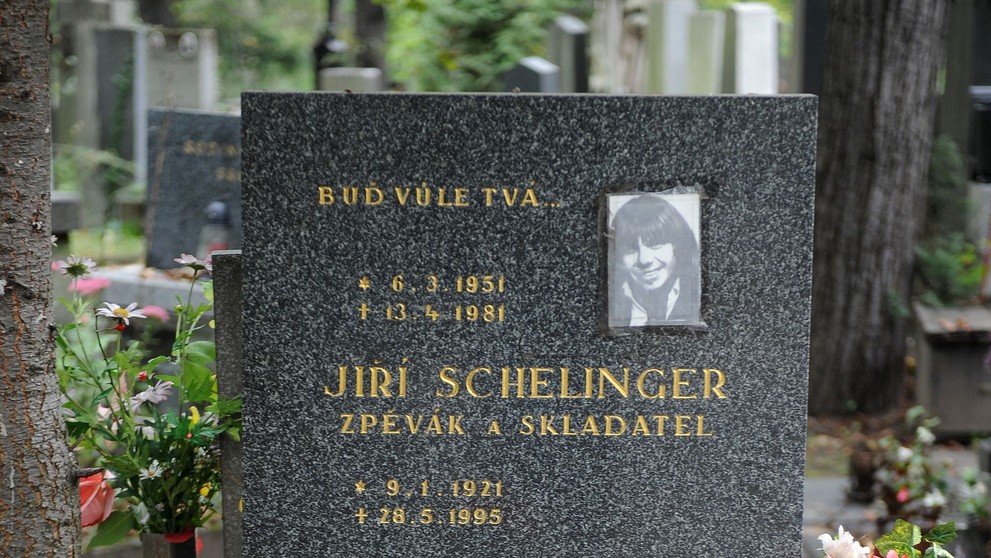 Hrob zpěváka Jiřího Schelingera - 3