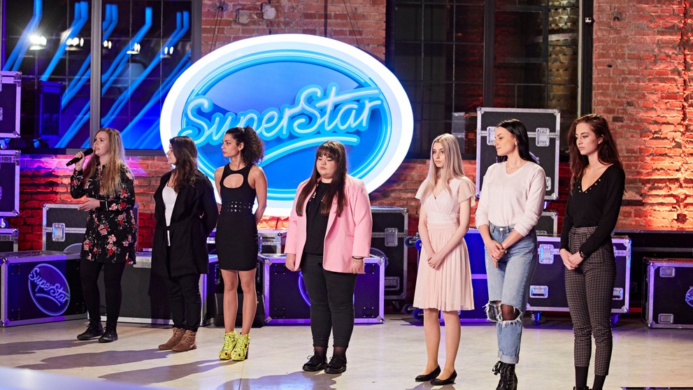 Koktající Denisa v SuperStar - 1