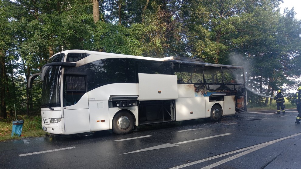 Požár autobusu u Býště
