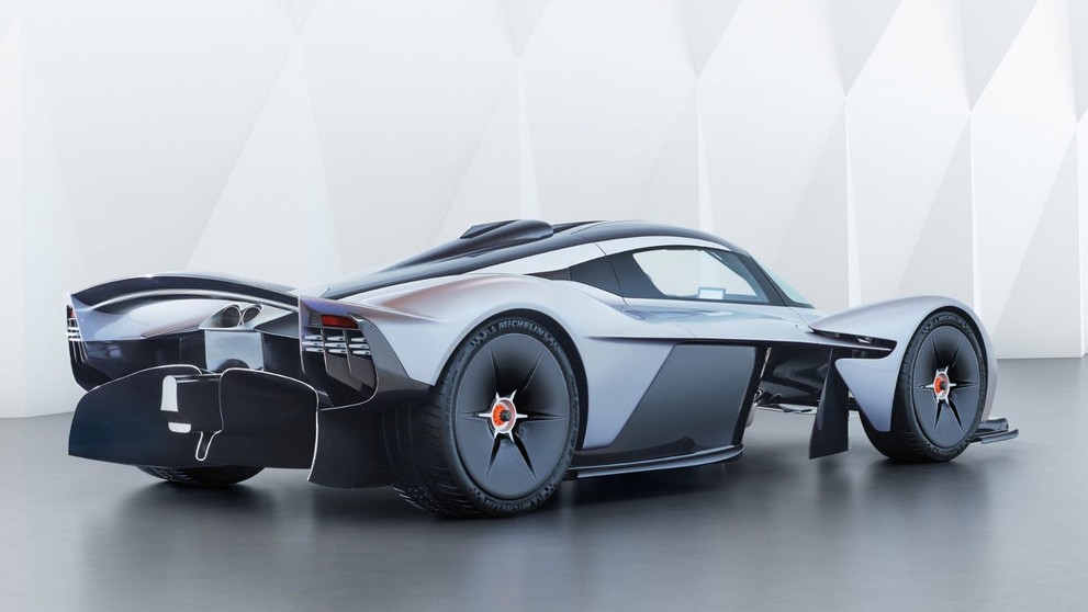 Aston Martin Valkyrie - 19