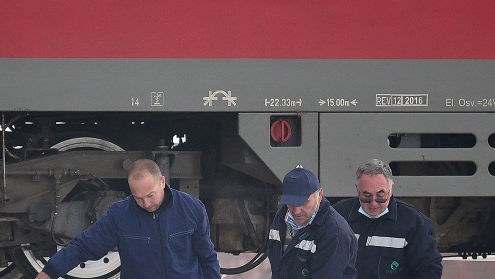 Pět mrtvých při srážce vlaku a autobusu v Srbsku