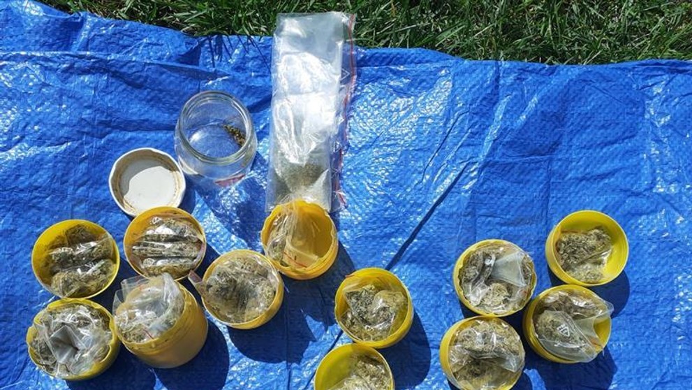 Dealer prodával marihuanu v obalech od Kinder vajíčkek - 1