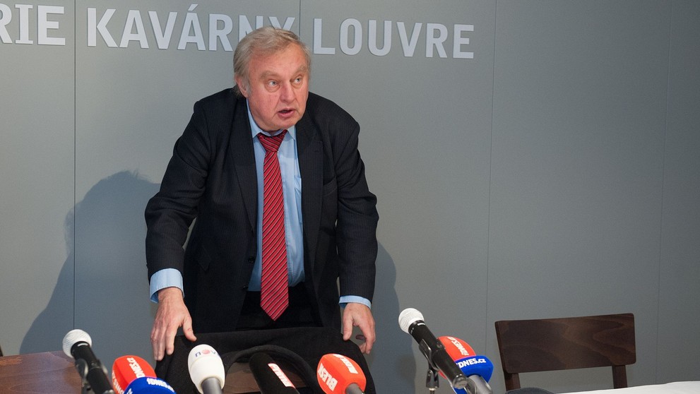 Miloslav Ransdorf a Peter Guzmický vysvětlují švýcarskou kauzu - 4