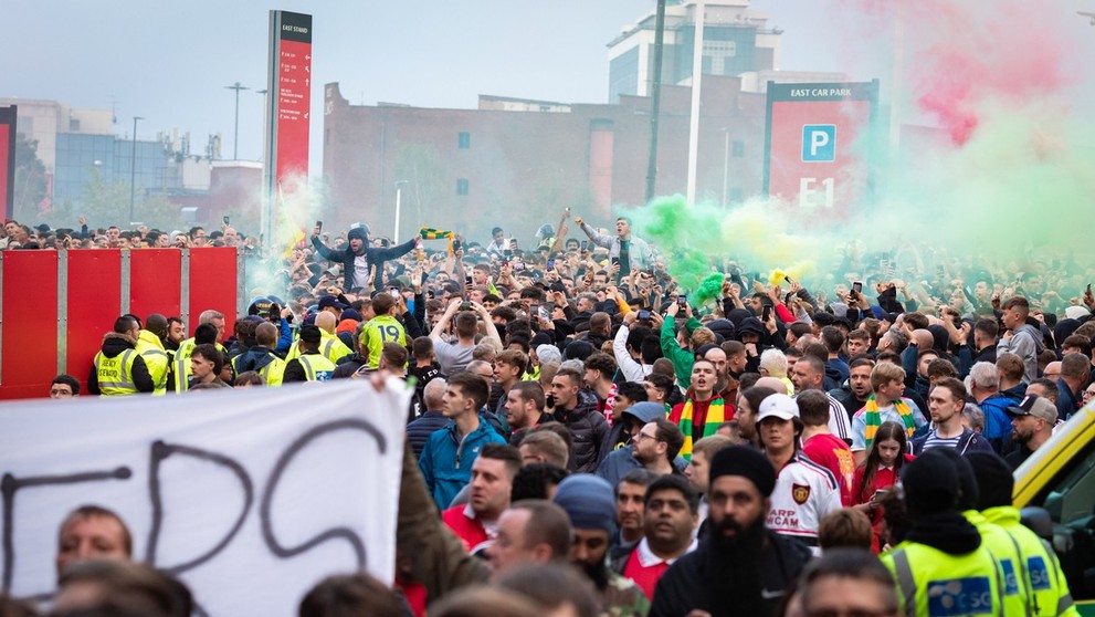 Protesty fanoušků Manchesteru United proti majitelům Glazerovým