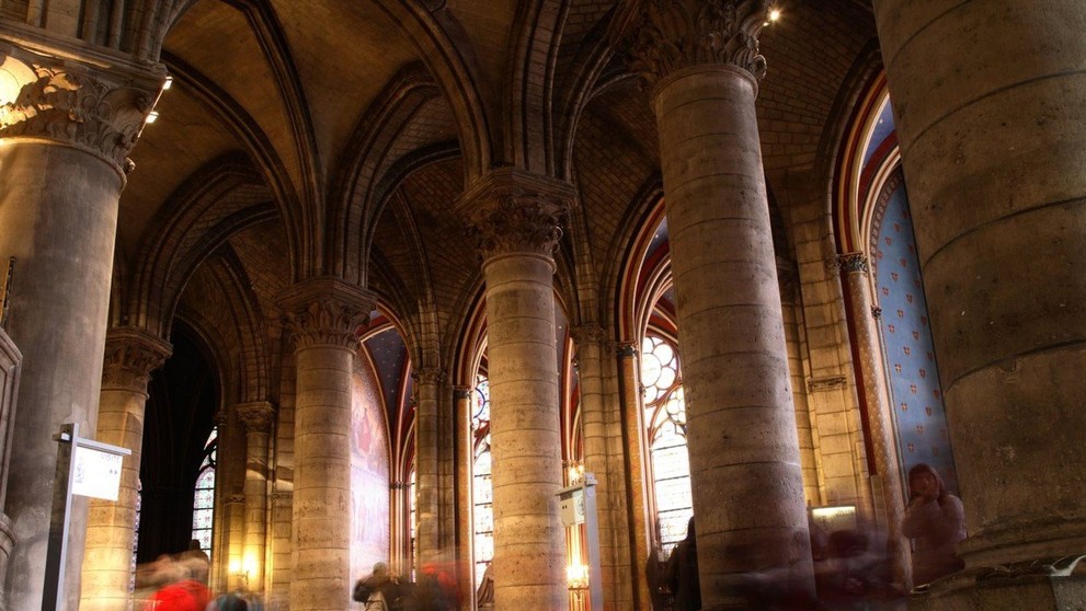 Interiér katedrály Notre-Dame