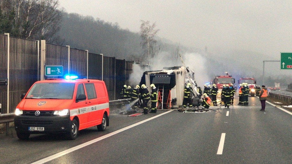 Hořící kamion na D5 - 5