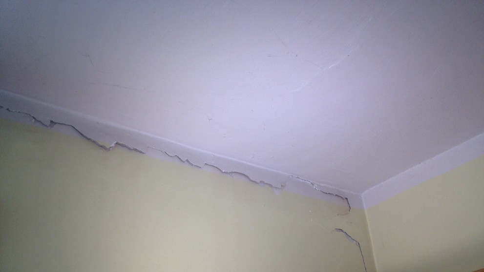 Zemětřesení na Chebsku potrhalo stěny domů - 5
