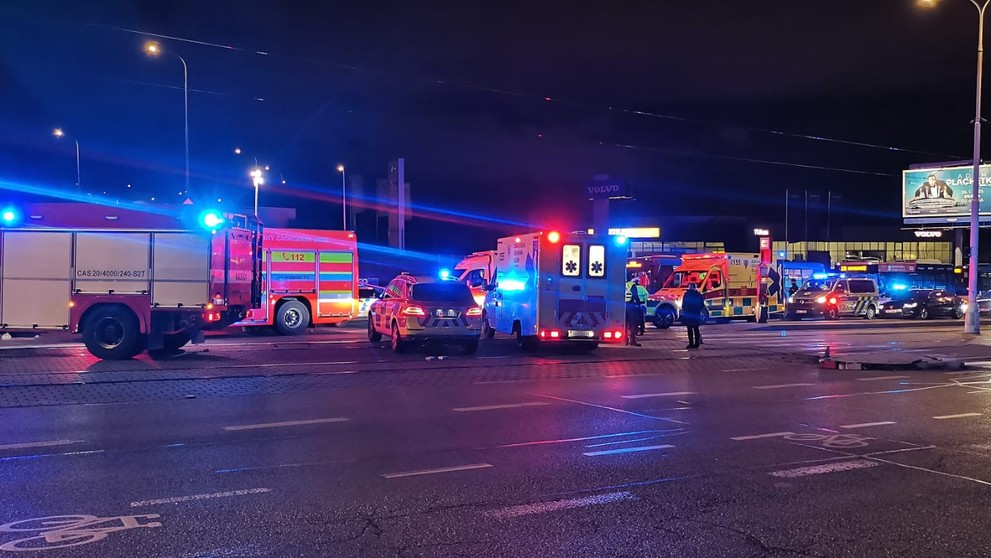 Nehoda na Černokostelecké ulici v Praze