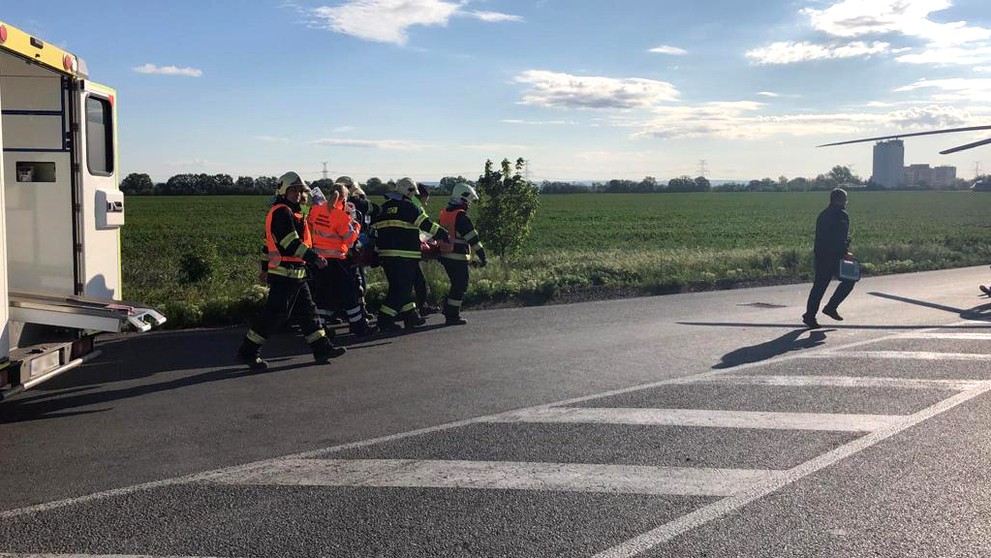 Vážná dopravní nehoda u obce Líbeznice - 2