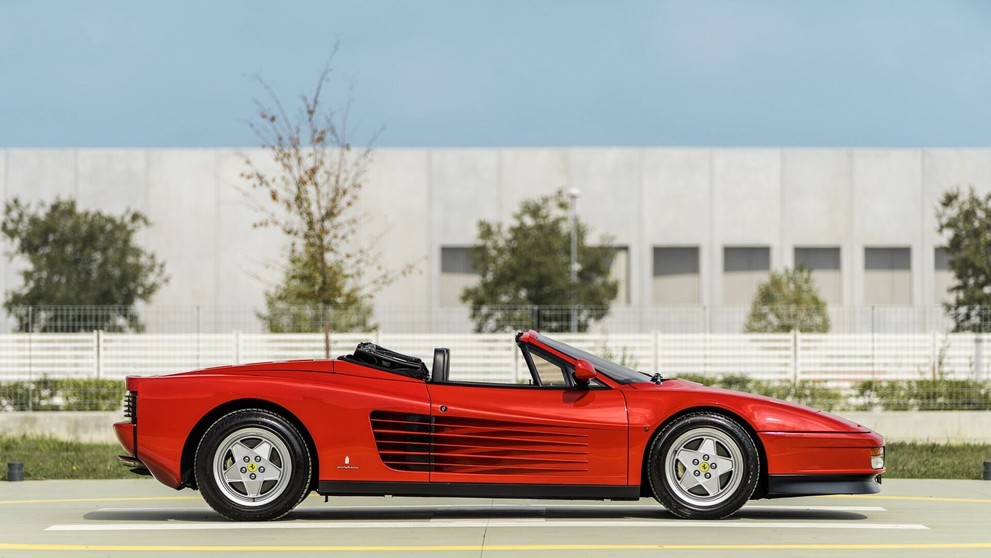 Ferrari Testarossa Spider z roku 1990