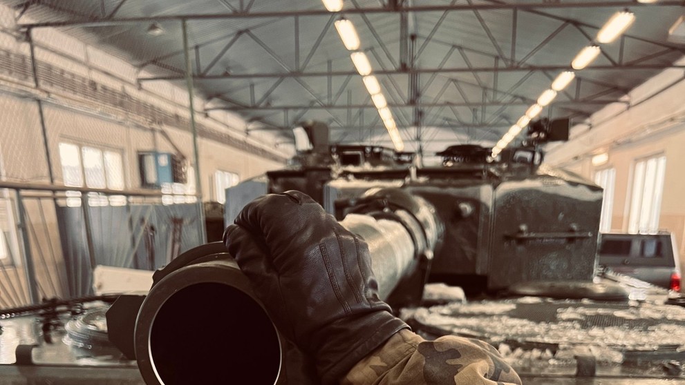 Tank Leopard 2A4 (2)