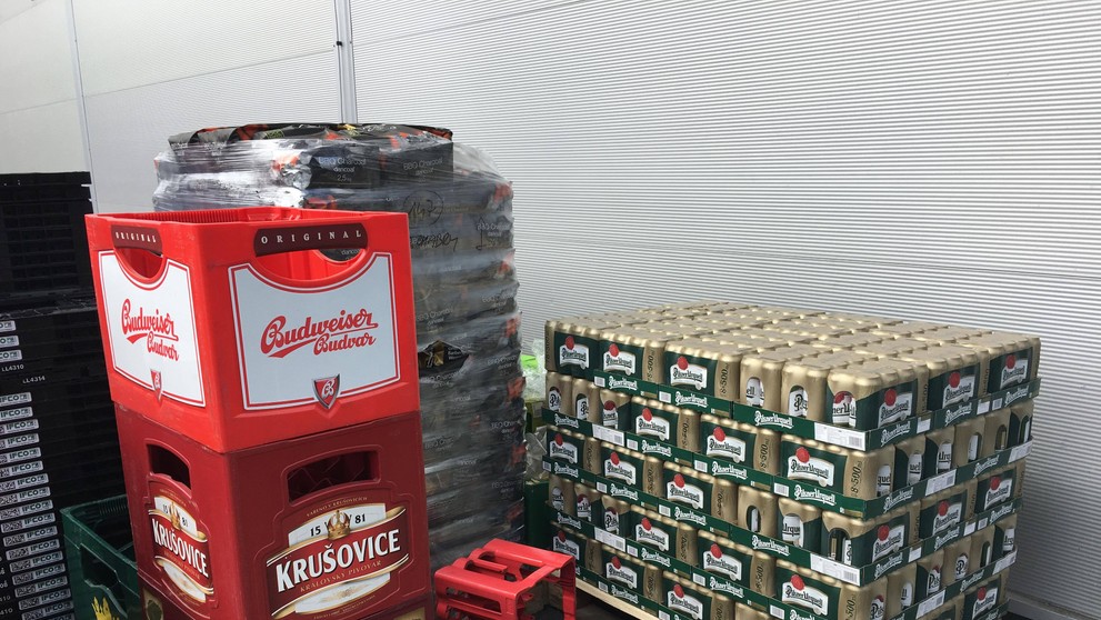 Billa v Dolních Chabrech a špatné skladování - 3