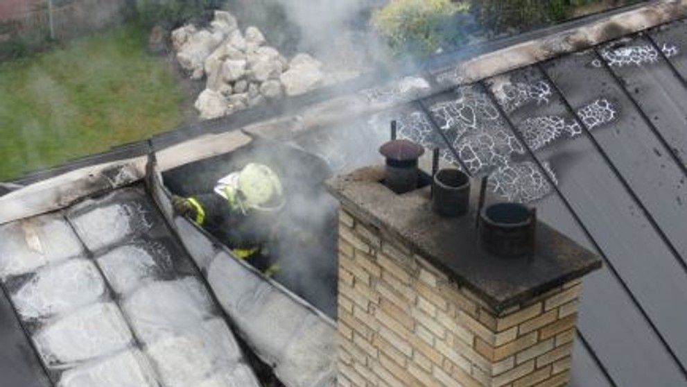 Rodině vyhořelo podkroví. Mohla za to špatná obezdívka krbu! - 3