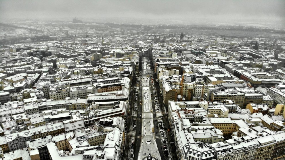 Zasněžená Praha ze vzduchu - 3