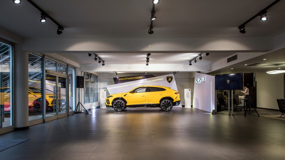 Lamborghini Urus - 1