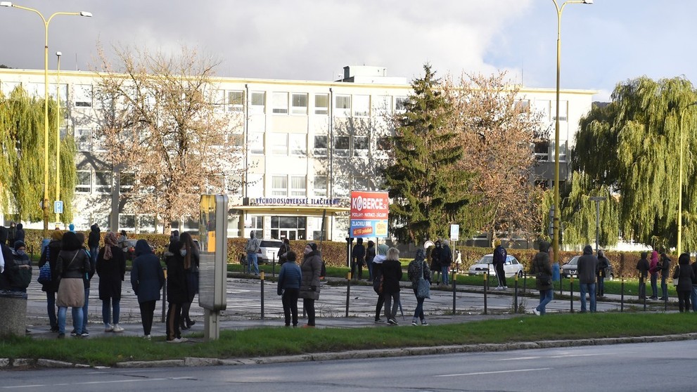 Na Slovensku začalo celoplošné testování - 4