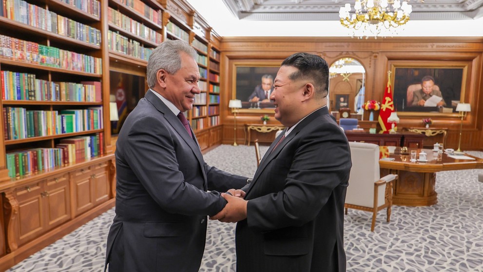 Zástupci Kremlu na oficiální návštěvě u Kim Čong-una, 4. 6. 2025 (4)