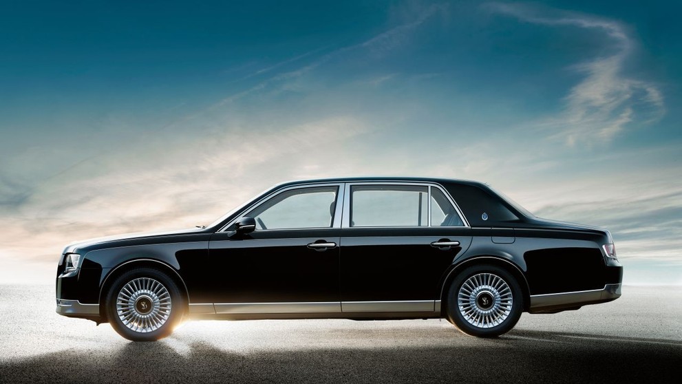 Toyota Century - 10