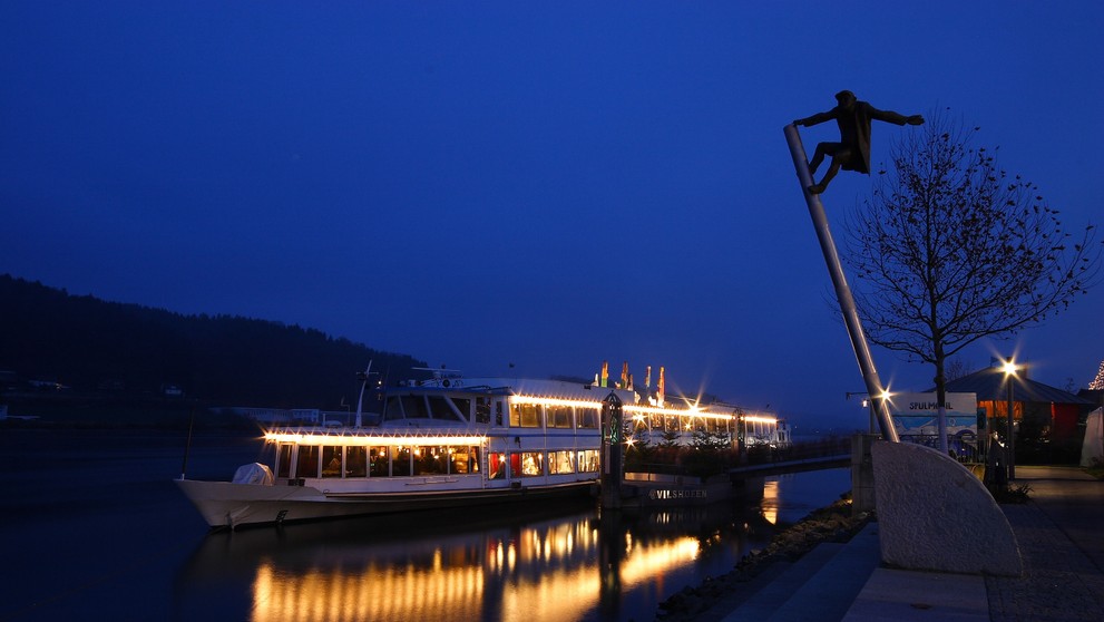 Nejzajímavější vánoční trhy v Evropě - Plovoucí adventní trhy – Vilshofen an der Donau, Německo
