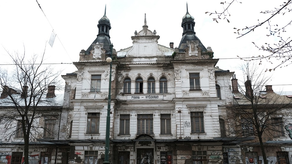 Nádraží Vyšehrad v Praze chátrá - 20