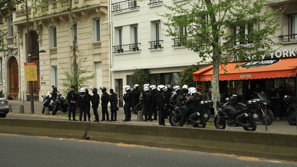 Zásah policie u íránského velvyslanectví v Paříži (3)
