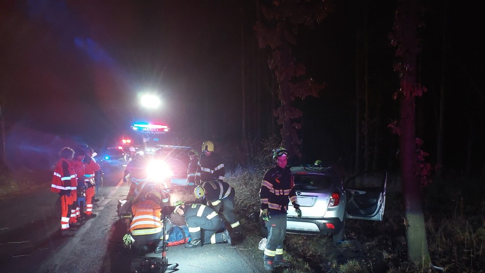 Vážná dopravní nehoda ve Srubech v Pardubickém kraji (3)