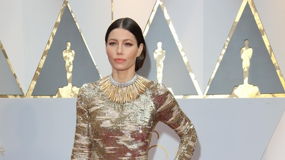 Móda z Oscarů - Jessica Biel