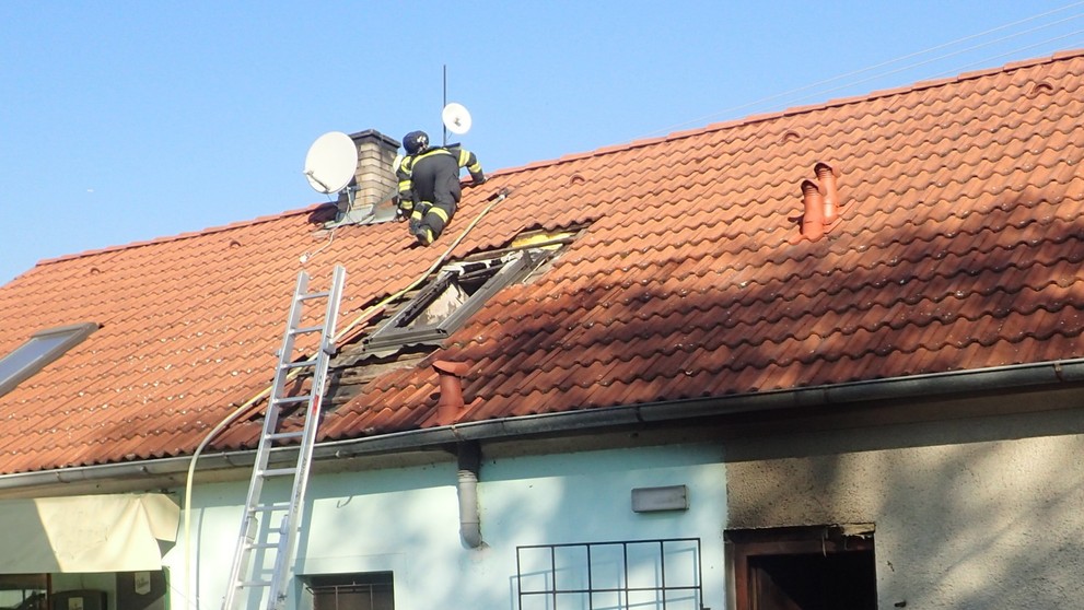 Požár restaurace na Berounsku - 3