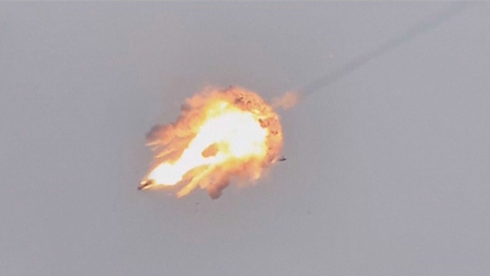Kim Čong-un dohlíží na zkušební střelbu protiletadlového raketového systému