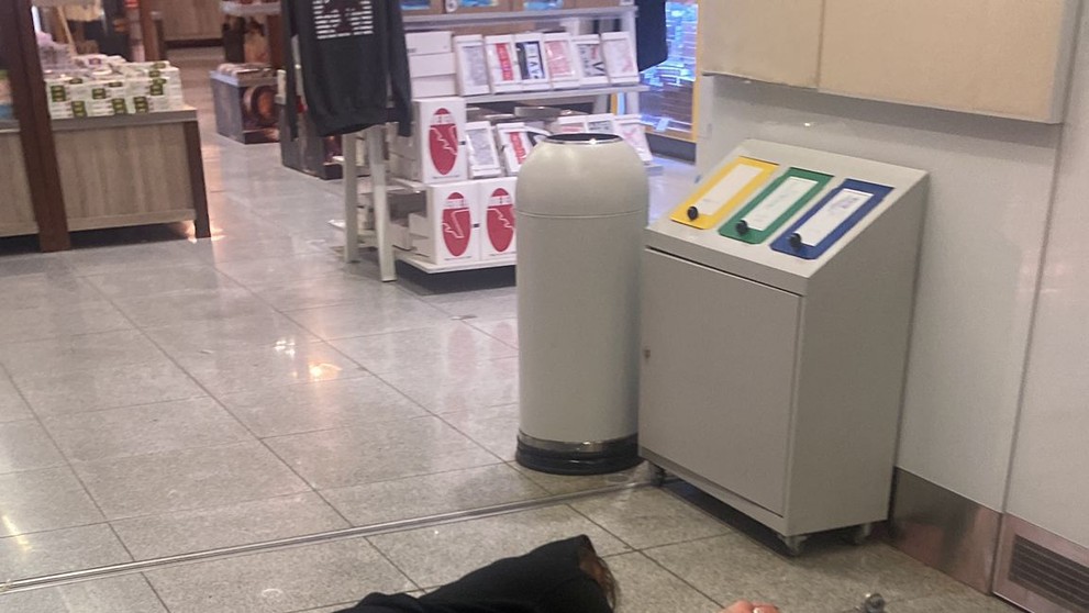 Češi strávili na letišti v Burgasu celou noc