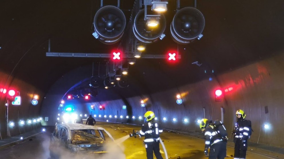 Nehoda v Komořanském tunelu