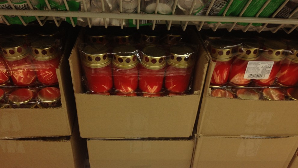 Malá svíčka s víčkem - Kaufland Praha Ďáblice
