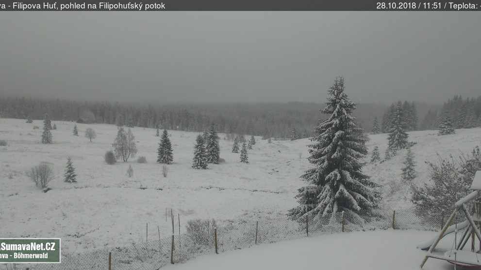 Na Šumavě v noci na neděli napadlo přes 10 cm sněhu - 12
