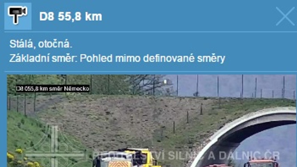 Požár autobusu na D8