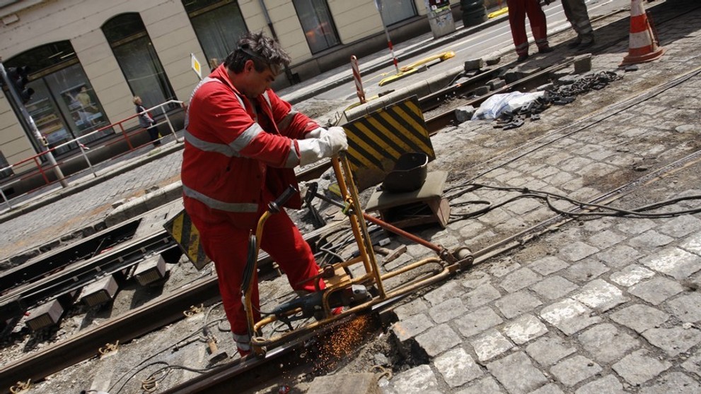 Výluka tramvajové trati-9