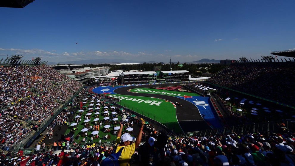 Bouřlivé prostředí panuje na závodech v Mexico City