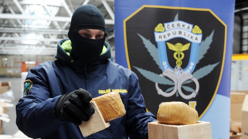 Odhalení 182 kilogramů heroinu - 11