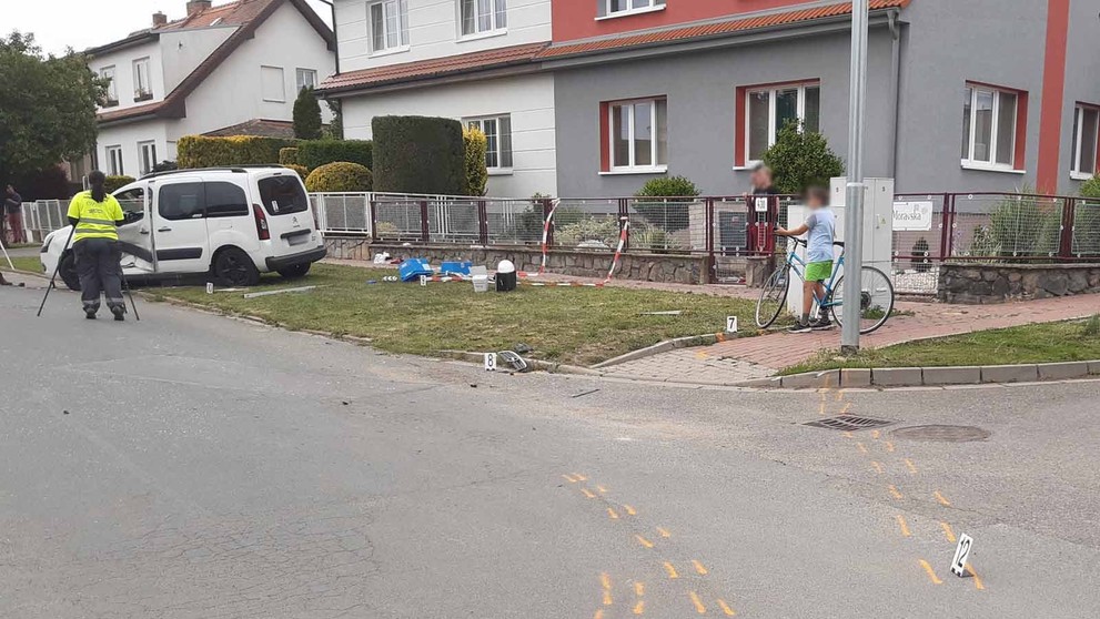 Srážka dvou aut v Sokolnicích na Brněnsku - 2