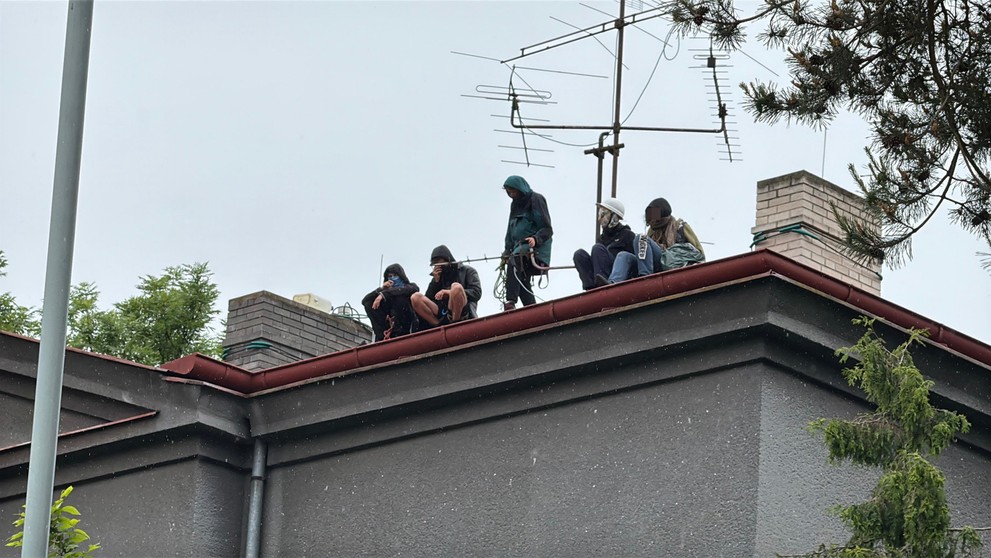 Policejní vyjednávání na Praze 6 (5)