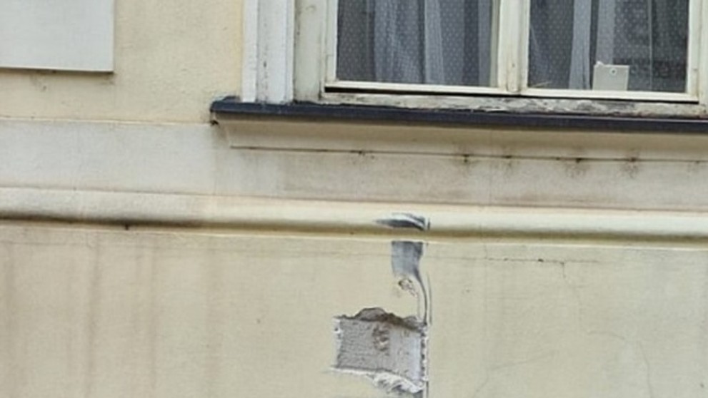 Řidič uvázl s kamionem v centru Trnavy