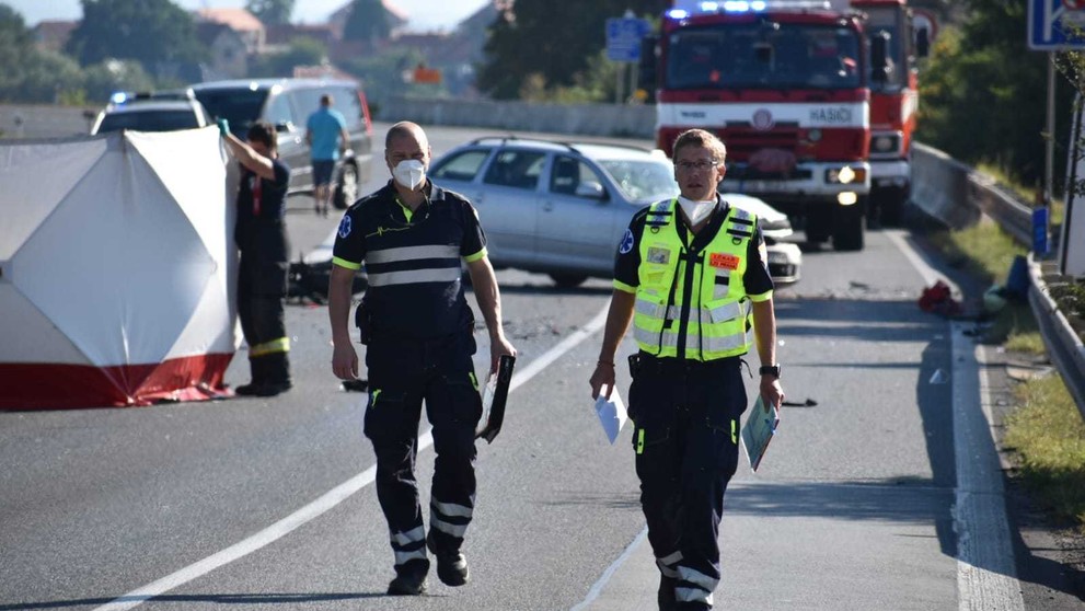Tragická nehoda motorkáře a auta - 10