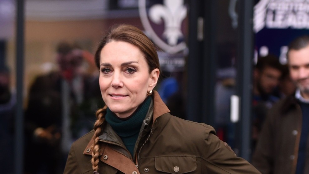 Kate Middleton s vlasy v copu