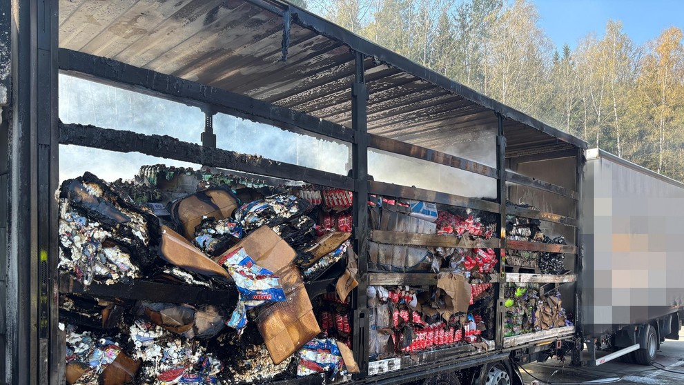 Hořící kamion na čerpací stanici – 44. km D1