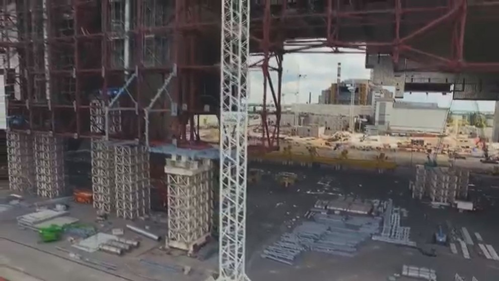 Unikátní záběry ze stavby krytu nad Černobylem - 7