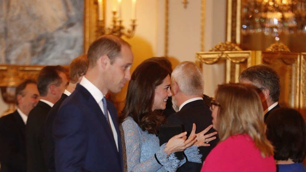 Kate ukázala rostoucí bříško - 1